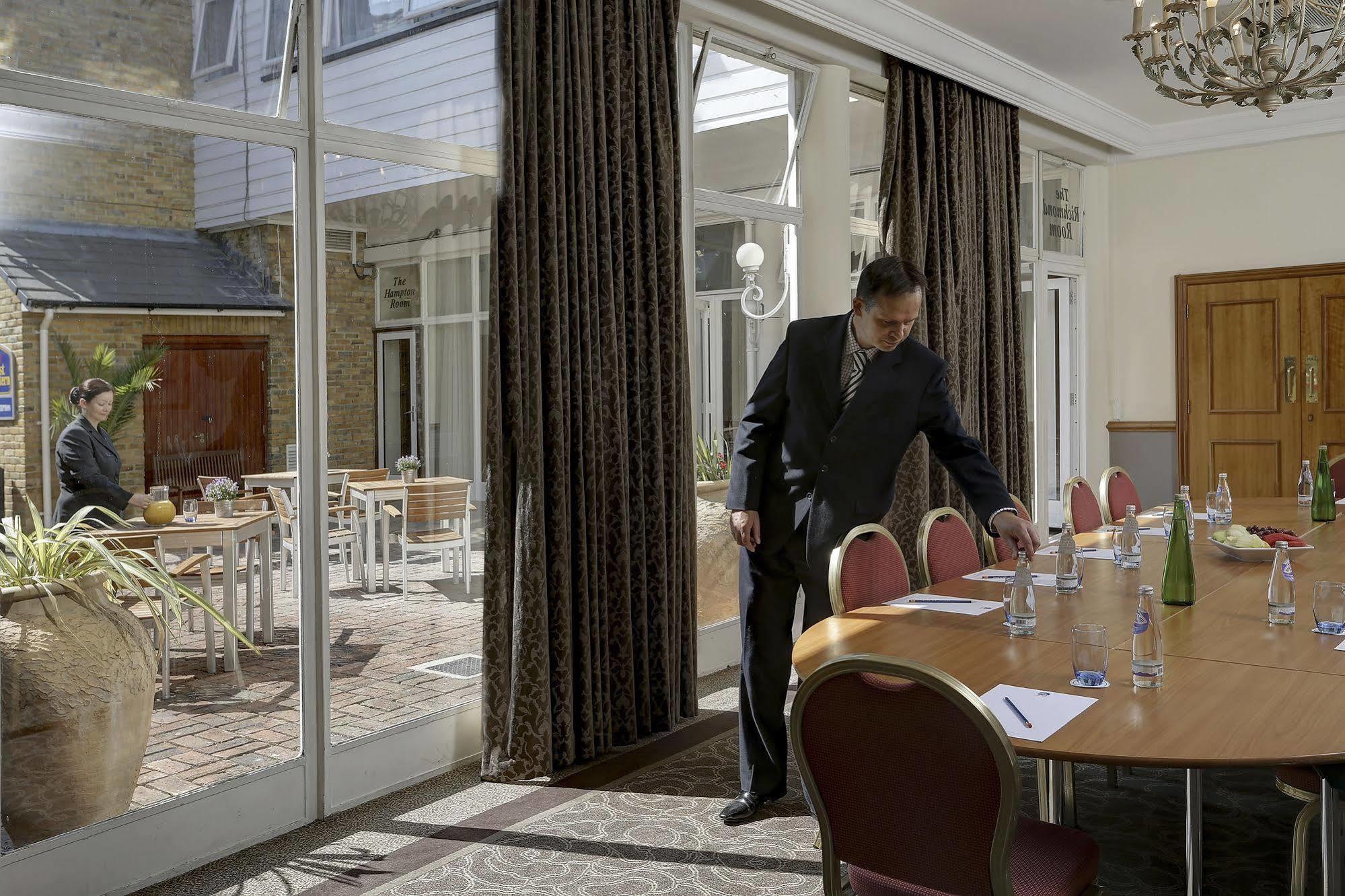 Best Western Ship Hotel Weybridge Exterior foto